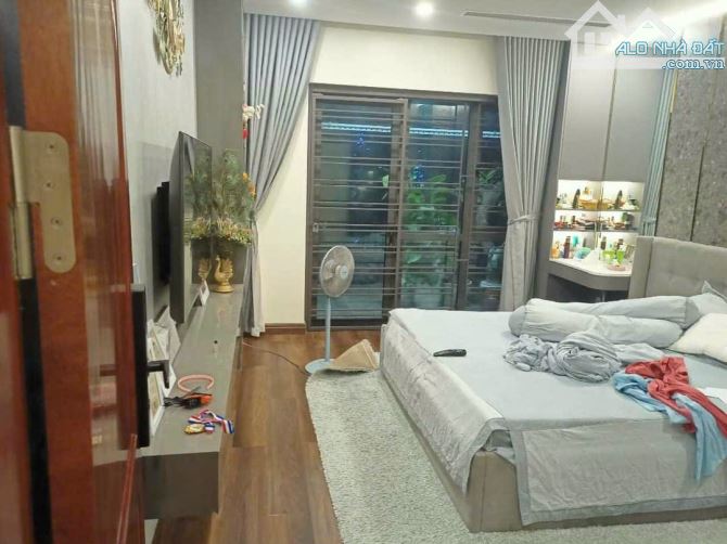 HOÀI ĐỨC - 1 MẶT PHỐ 1 MẶT ĐƯỜNG Ô TÔ TRÁNH - 8 TẦNG - THANG MÁY - VỈA HÈ RỘNG-KINH DOANH - 2