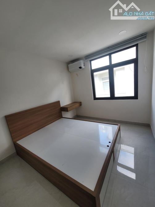 Q7, 5 Tầng chỉ nhỉnh 2 tỷ , SHR. Gần BigC Nguyễn thị Thập.