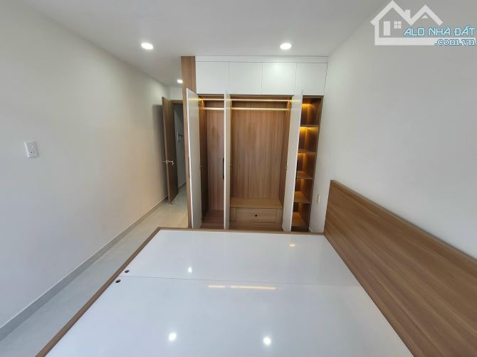Q7, 5 Tầng chỉ nhỉnh 2 tỷ , SHR. Gần BigC Nguyễn thị Thập. - 2
