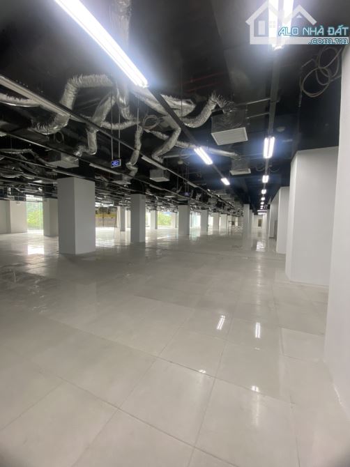 cho thuê 100m2, 200m2,500m2...làm MBKD chân đế Mipec Tây Sơn quận Đống Đa, HN - 3