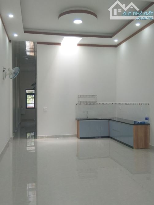 Nhà ngay Hoàng Văn Thụ, Lăng Cha Cả, 30m2, nở hậu, 3 tỷ, sổ công nhận đủ