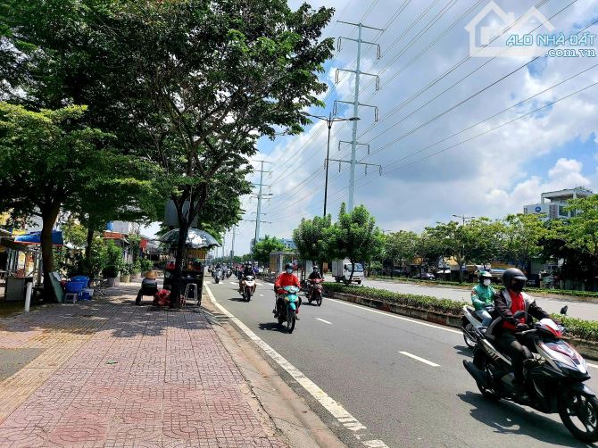 NHỈNH 5,3 TỶ CÓ MẶT BẰNG KINH DOANH 50M2 PHẠM VĂN ĐỒNG, PHAN VĂN TRỊ HẺM Ô TÔ QUAY ĐẦU