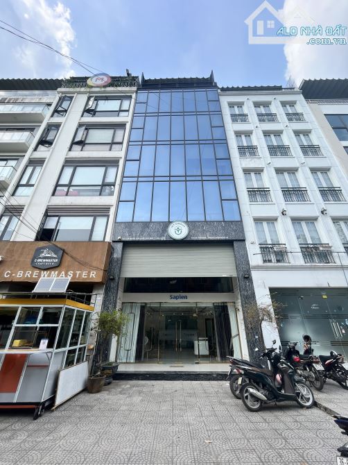 Cho thuê nhà mặt phố Khu ngoại giao đoàn. Dt 80m, 7 tầng, thông sàn