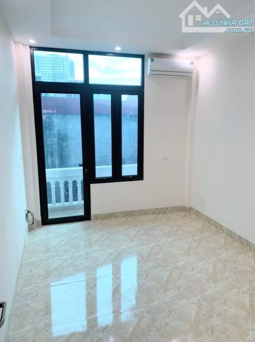 BÁN NGÕ 24 PHỐ KIM ĐỒNG, VỈA HÈ, Ô TÔ TRÁNH, KINH DOANH, DT 82M2, 5 TẦNG, THANG MÁY. - 2