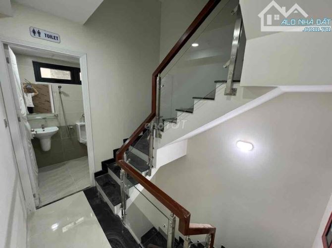 Cho thuê Tòa Nhà Đường Trương Văn Bang Trung tâm Quận_2 7 Tầng Trống suốt 1000m² - 3