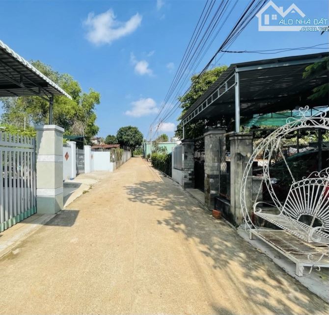 Đất Suối Nghệ - KDC - Cách QL 56 khoảng 50m, đường Ô tô đi thoải mái