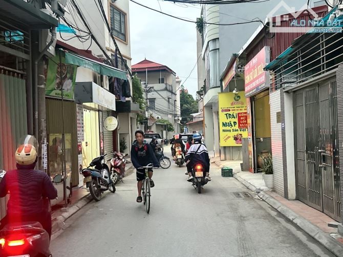 Bán đất mặt ngõ Gia Quất 100m, mặt ngõ đg oto tránh kinh doanh đỉnh giá 12 tỷ hơn
