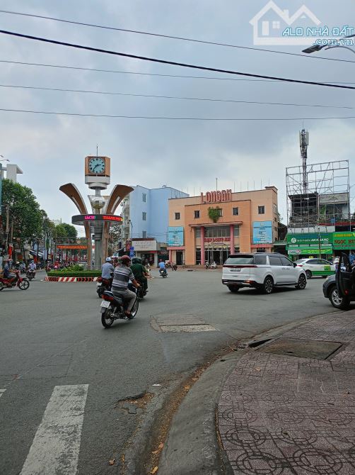 Bán đất tặng nhà mt đường Nguyễn Trung trực, P2, TP Tân An - 1