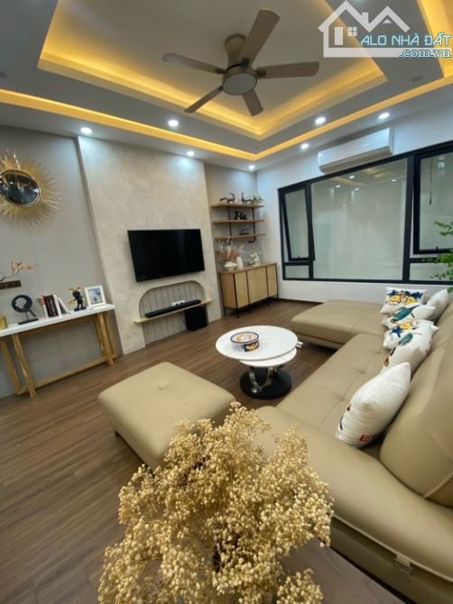 Bán nhà khu tái định cư phân lô Tu Hoàng View vườn hoa .90 m2 giá nhỉnh 11 Tỷ .