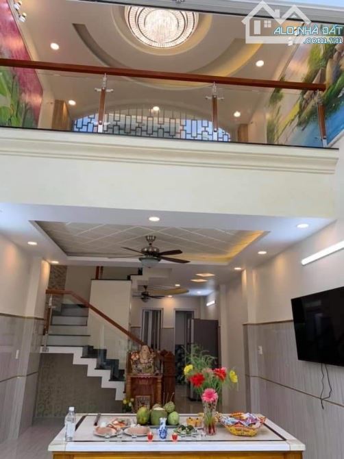 Bán căn nhà mặt tiền đường Đào Duy Anh, Phú Nhuận, 100m2, 10 tầng, giá 30 tỷ