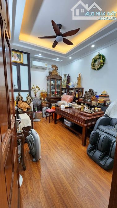 Chính chủ bán nhà Phố Hoàng Cầu Đống Đa 155m mặt tiền 6.5m giá 6x tỷ - 1