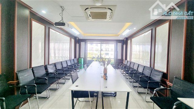 Bán nhà mặt ngõ Dương Khuê KD văn phòng, Spa diện tích 58m2, 7 tầng, thang máy giá 22.5 tỷ