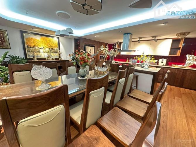 Biệt Thự Vip KĐT Trung Hòa Nhân Chính 205m2 Mt 12m Bán Hầm Kinh Doanh DT 4.000USD 77 Tỷ