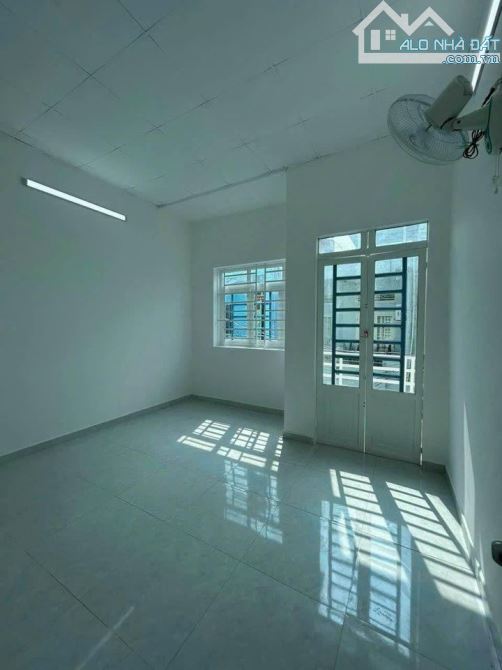 Chủ gửi bán nhà Q.Tân phú, Lũy Bán Bích vô hẻm 149/55/ giá 3,2 tỷ /27,3m2 1L