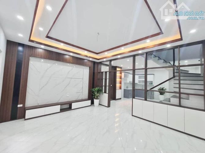BÁN NHÀ PHỐ KIM NGƯU, LÔ GÓC - KINH DOANH Ô TÔ TRÁNH, MT RỘNG, 48M x 5 TẦNG - GIÁ 9.6 TỶ - 2