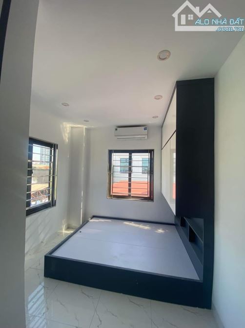 Bán cc mini Gốc Đề Minh Khai, Hai Bà Trưng 58m x 7Tầng,Giá 12.9 tỷ.Lô góc,DThu 900triệu - 2