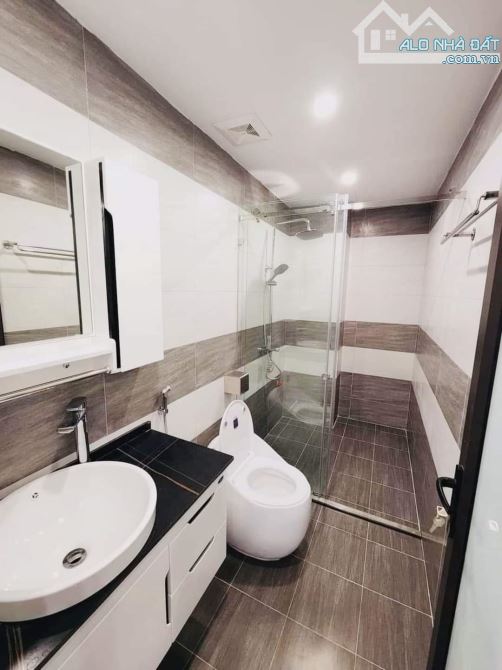 Bán nhà Đại La, Hai Bà Trưng 39m x 5Tầng, Giá 9.3 tỷ.kinh doanh, gần phố, ngõ rộng,nhà mới - 4