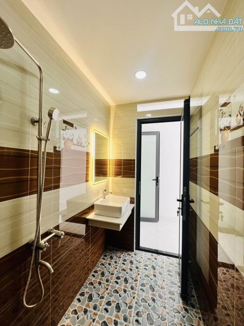 BÁN NHÀ MỚI 5 TẦNG KHU PHÂN LÔ - HẺM XE HƠI - NGUYỄN THÁI SƠN Gò Vấp chỉ 7 tỷ 650 triệu TL - 8