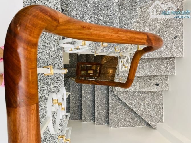 Bán nhà ngõ 30 Hồng Mai 4 tầng 3 ngủ mới đẹp 3,86 tỷ