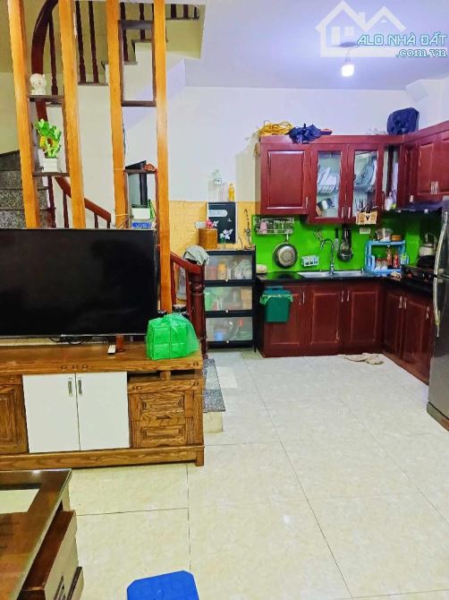 Bán nhà ngõ 479 Lĩnh Nam 34m 5 tầng 3,25 tỷ