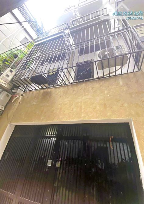 Bán nhà 6 tầng phố Tây Sơn Diện Tích 65 m2, mặt tiền 4.8 m, giá 7,8 tỷ.