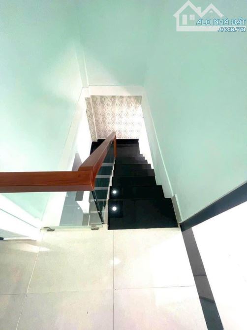 Bán nhà chủ gửi Q.Tân Phú, Dương Văn Dương hẻm 109/ giá 3 tỷ/24m2 1 lầu