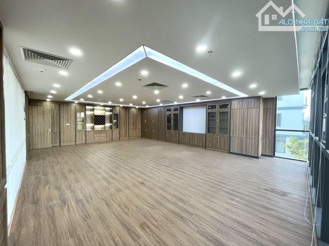 Cho thuê tầng 1 mặt phố 79 - 81 Xuân La - Tây Hồ, 240m2 thông sàn , 2 hầm, mt 14m. - 4