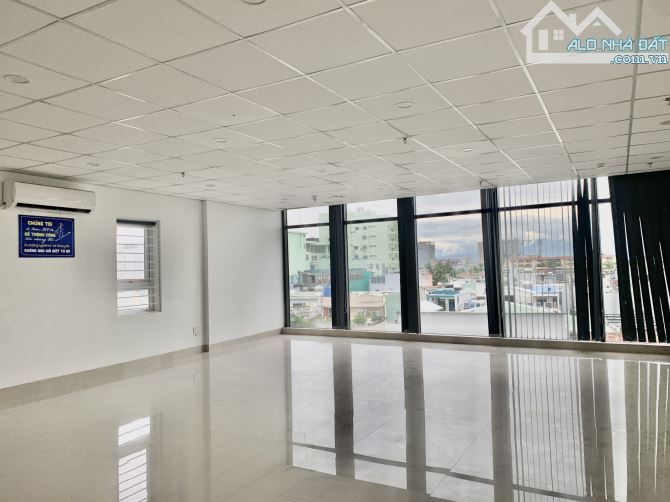 VĂN PHÒNG NGAY TRUNG TÂM ĐÀ NẴNG - 150M2 CHỈ 22,7 TRIỆU/THÁNG - 3