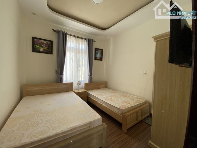 Hạ hơn 3 tỷ bán gấp villa Hùng Vương gần chuỗi khách sạn Hoàng Đế P9 Đà Lạt 214m2 chỉ 9.7 - 3