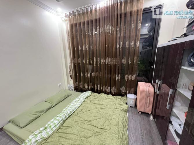 Cho thuê nhà 5 tầng ngõ Bùi Xương Trạch - 1