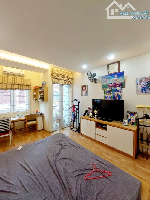 NGUYỄN VĂN TRỖI 35M2*4T NGÕ Ô TÔ CÓ GARA, GẦN MẶT PHỐ, KINH DOANH TỐT - 1