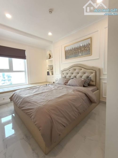 Bán căn chung cư Hà Đô Centrosa, DT 86m2 , 2 Phòng Ngủ , 2WC Giá 8.5 Tỷ , SHR - 12