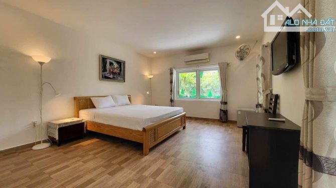 Bán căn villa đẹp 600mv view sông Làng Chài, Tân Thành, Hội An - 2