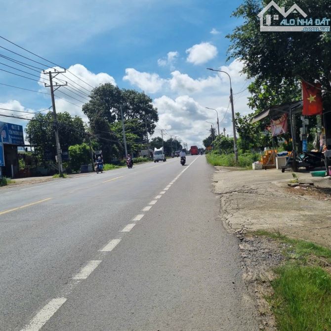 KẸT TIỀN BÁN GẤP ĐẤT 1 SẸC QUỐC LỘ 20 DT:1791M2(23MX84M) ĐẤT Ở  1TY650 - 2