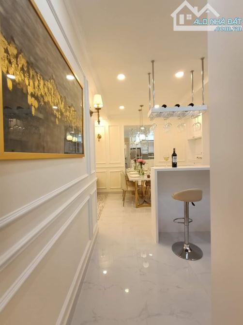 Bán căn chung cư Hà Đô Centrosa, DT 86m2 , 2 Phòng Ngủ , 2WC Giá 8.5 Tỷ , SHR - 3