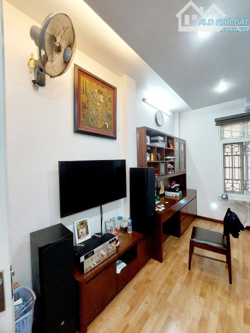NGUYỄN VĂN TRỖI 35M2*4T NGÕ Ô TÔ CÓ GARA, GẦN MẶT PHỐ, KINH DOANH TỐT - 3