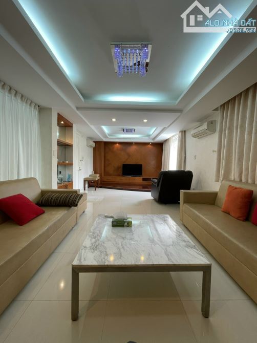 Tôi cần cho BT Phú Mỹ Vạn Phát Hưng,p.Phú Mỹ,Q7.DT: 10,5 x 22m( 4 lầu),giá  43 tr. - 4
