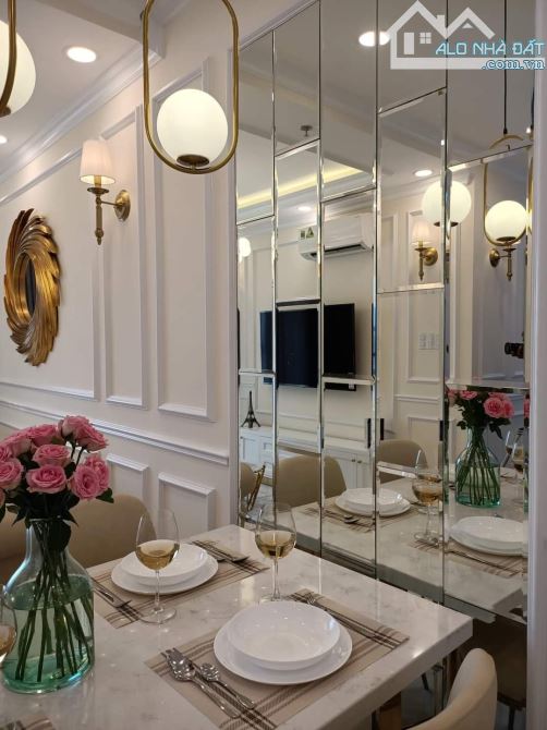 Bán căn chung cư Hà Đô Centrosa, DT 86m2 , 2 Phòng Ngủ , 2WC Giá 8.5 Tỷ , SHR - 5