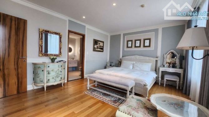 Bán Căn hộ Leman Luxury , Tầng Trung ,98m2 , 3 PN ,Full Nội Thất Cao Cấp , Giá 13.5 TỶ