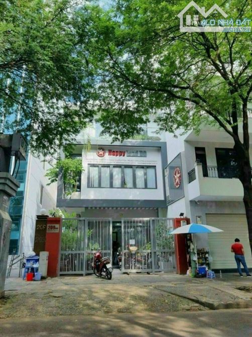 Bán nhà MT đường Nguyễn Đình Chiểu P. Đa Kao Q1 DT 25x50m chỉ 600 tỷ