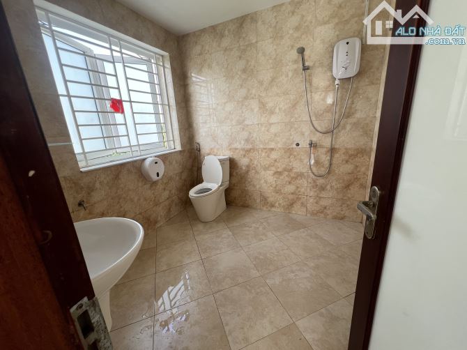 Biệt Thự--Cityland Graden Hills💦Phường 5 EMAX💦15X20M.Hầm.4 Lầu.13PN.11WC💦55 Triệu - 2