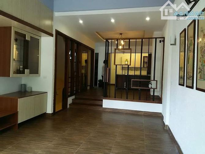Bán nhà phố Lạc Long Quân Cầu Giấy phân lô ô tô lô góc ngõ thông 40m 5 tầng 7.4 tỷ - 2