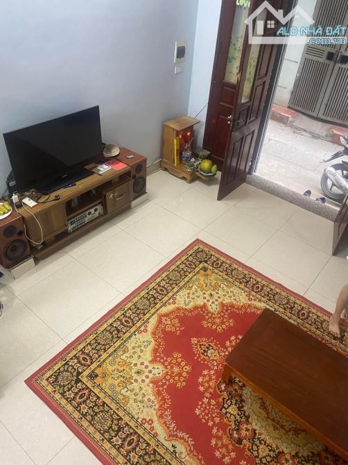 Bán nhà ngõ 197 Hoàng Mai 31m, 5 tầng 3 gác đỗ cổng - 4