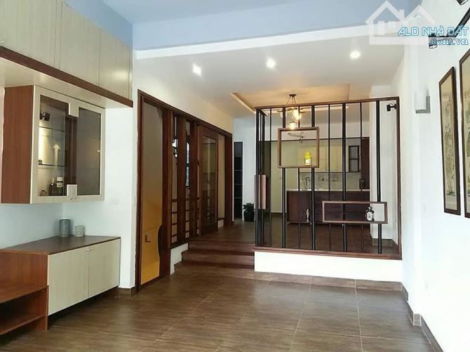 Bán nhà phố Lạc Long Quân Cầu Giấy phân lô ô tô lô góc ngõ thông 40m 5 tầng 7.4 tỷ - 5
