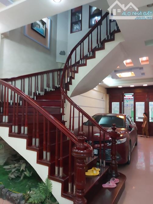 Bán nhà Phùng Khoang ô tô dừng tránh đỗ, 45m2, 13.8 tỷ