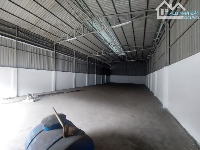 Cho thuê nhà xưởng 500m2 khu vực đường Vườn Lài phường An Phú Đông