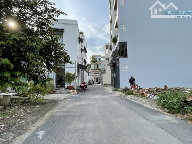 Lô đất gần công viên Nguyễn Oanh, P17. 4x17.5m. GPXD 5 tầng.Giá 6ti