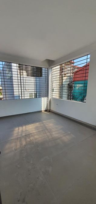 Có căn Nhà 3.5 tầng Văn Cao,Đằng Lâm, HA. Cần chuyển nhượng. S=72 m². Sân cổng. Đường 11m - 2