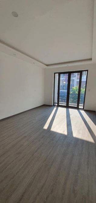 Có căn Nhà 3.5 tầng Văn Cao,Đằng Lâm, HA. Cần chuyển nhượng. S=72 m². Sân cổng. Đường 11m - 7