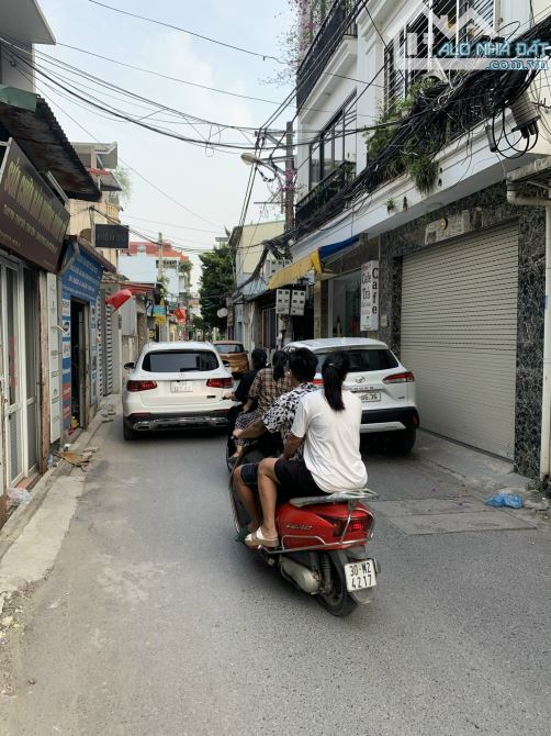 BÁN NHÀ NGỌC THUỴ LONG BIÊN 147M-5TẦNG-7,5MT. 19,7TỶ LÔ GÓC KINH DOANH ĐẦU TƯ DÒNG TIỀN VÀ